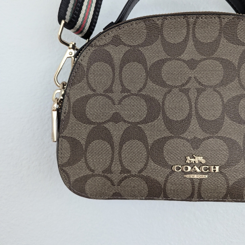Coach 1591 - Serena Satchel - Lightly Used - Great Condition, Classic, Academia - Picture 4 of 16